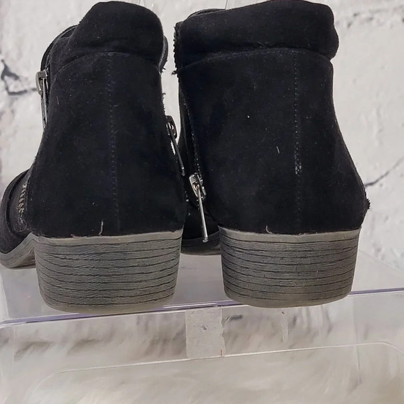 American Rag Abby Black Suede Ankle Bootie Round Toe Block Heel Double Zip 9.5 - Picture 10 of 14